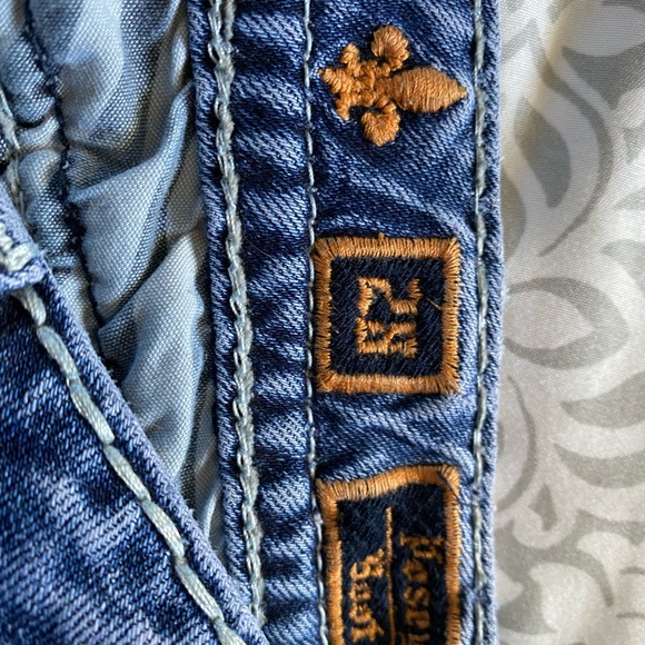 Rock revival size 28 Posey Boot Cut, 30 inseam - Picture 3 of 4